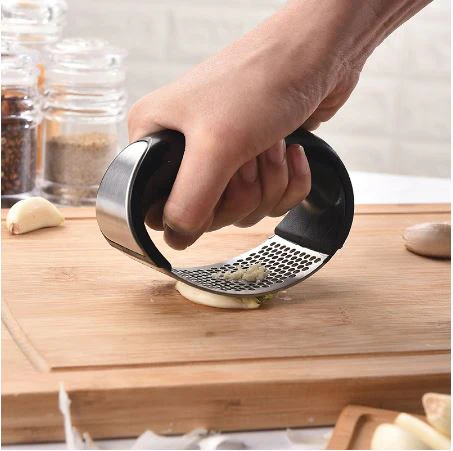 Stainless Steel Ginger Garlic Hand Presser – Crusher & Mincer for Easy Cooking